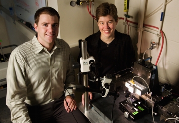 Photo by L. Brian Stauffer

Graduate student Eric Duoss and Jennifer Lewis, the Thurnauer Professor of Materials Science and Engineering, have developed new sol-gel inks that can be printed into patterns to produce three-dimensional structures of metal oxides with nanoscale features. 