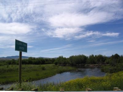 The Clark Fork River is not as pristine as it appears. Heavy metals bound to nanoparticles occur in the river sediment and water hundreds of miles from a long-closed mine, now a Super Fund clean-up site.

Credit: Nicholas W. Haus