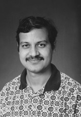 Sanku Mallik, associate professor of pharmaceutical sciences at North Dakota State University, Fargo, conducts nanoparticle research which appears in the July issue of Review of Ophthalmology.