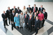 New York Senate Majority Leader Malcolm A. Smith and Senators Bill Perkins, William Stachowski, Toby Ann Stavisky and David Valesky visited CNSE to receive a first-hand look at the world's leading model for nanotechnology education, research and development, and commercialization, and discuss the Senate Majority vision and emerging opportunities to drive high-tech economic investment and growth throughout New York State.