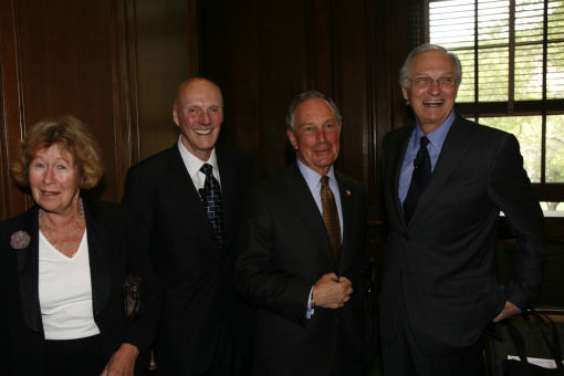 The names of the first Kavli Prize Laureates were announced in Oslo and New York simultaneously May 28, 2008. The announcement was part of the opening of the World Science Festival at Columbia University. Present in New York: Reidun Sirevg, Secretary General of the Norwegian Academy of Science and Letters, Fred Kavli, Michael Blomberg, Mayor of New York and the actor Alan Alda.