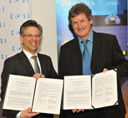 Professor Paul Weiss (left), Director of CNSI, and Professor Daniel Robert, Director of NSQI 