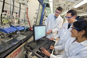 From left, Jeffrey Long, Christopher Chang and Hemamala Karunadasa have discovered an inexpensive metal that can generate hydrogen from neutral water, even if it is dirty, and can operate in sea water. (Photo by Roy Kaltschmidt, Berkeley Lab Public Affairs)