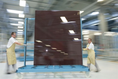 solar cell production (image: Signet Solar GmbH)