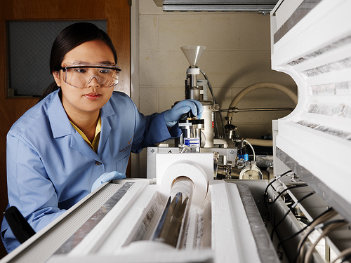 New battery materials developed by the Department of Energys Pacific Northwest National Laboratory and Vorbeck Materials Corp. could enable electric vehicles and other consumer electronics to recharge in minutes rather than hours. Here a PNNL researcher prepares and tests lithium ion batteries and lithium/air batteries for vehicle and other mobile applications.