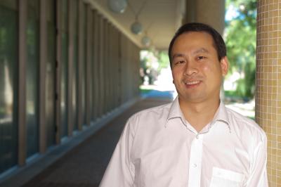 Rice University chemist Junrong Zheng will use his Packard Foundation award to build a spectrometer that can determine the conformation of molecules in three dimensions.

Credit: Jeff Fitlow/Rice University