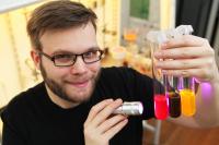 Cells and tissue often outshine the contrast dyes used in medical imaging. A University of Copenhagen team of chemists have introduced a novel contrast dye that not only promises cleaner images, but also opens the door to motion pictures of what goes on inside cells.

Credit: University of Copenhagen/ Jes Andersen
