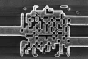 The overhead view of a new beamsplitter for silicon photonics chips that is the size of one-fiftieth the width of a human hair.
CREDIT: Dan Hixson/University of Utah College of Engineering