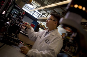 Nanoengineering professor Shaochen Chen 3-D prints a biomimetic blood vessel network.
CREDIT
Erik Jepsen/UC San Diego Publications