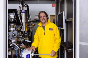 Physicist Gregor Hlawacek, head of the EU project FIT4NANO, is responsible for a state-of-the-art facility at the HZDR where he can produce and analyze nanostructures using a particularly finely focused ion beam.

CREDIT
Oliver Killig/HZDR